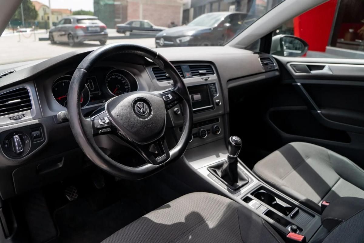volkswagen-golf-2016-diesel-1598cc