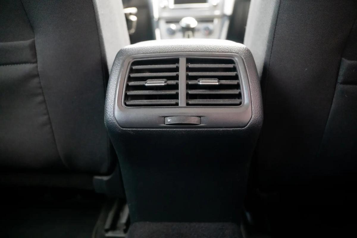 volkswagen-golf-2016-diesel-1598cc