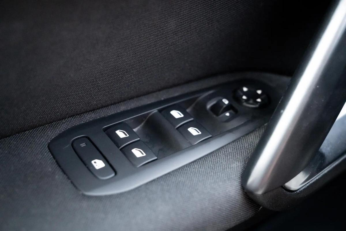 peugeot-308-2019-diesel-1499cc