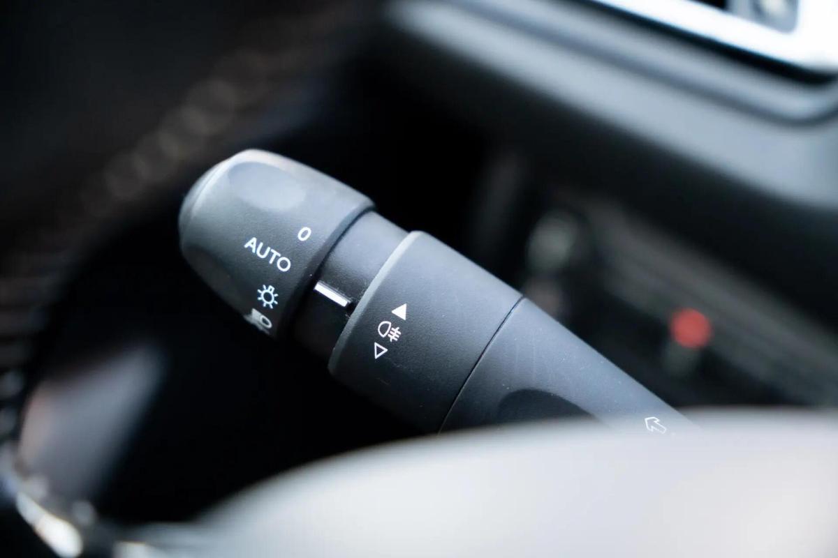 peugeot-308-2019-diesel-1499cc