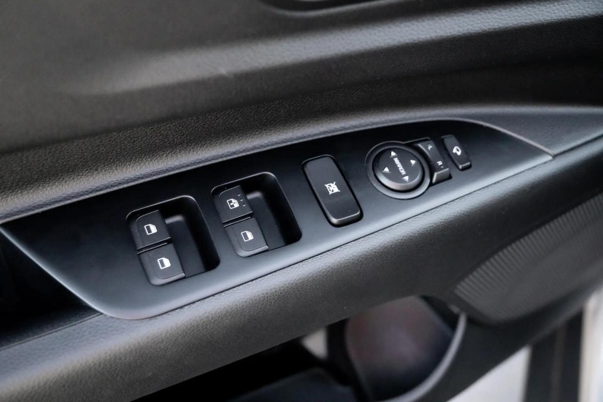 kia-stonic-2026-gasolina-998cc
