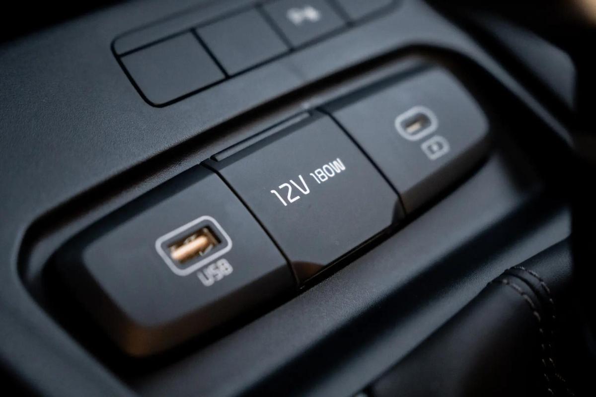 kia-stonic-2026-gasolina-998cc