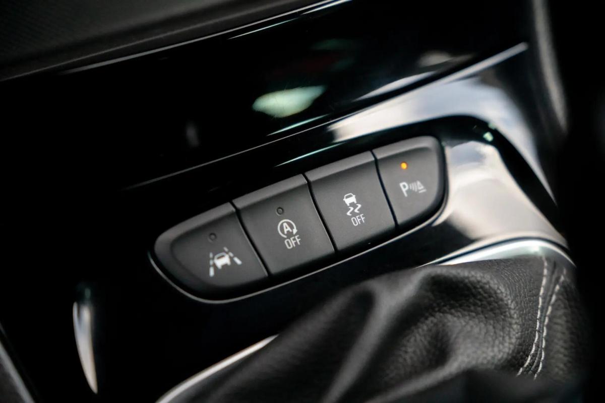 opel-astra-sport-tourer-2020-gasolina-1199cc