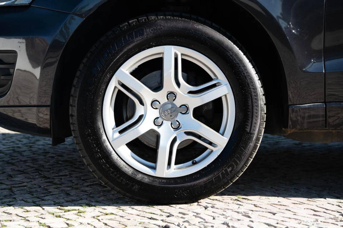 audi-q5-2009-diesel-1968cc