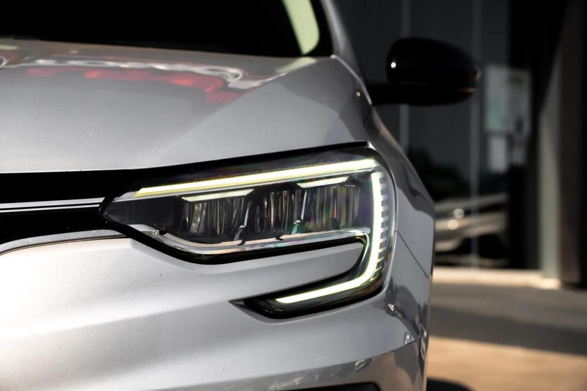 renault-megane-sport-tourer-2021-diesel-1461cc