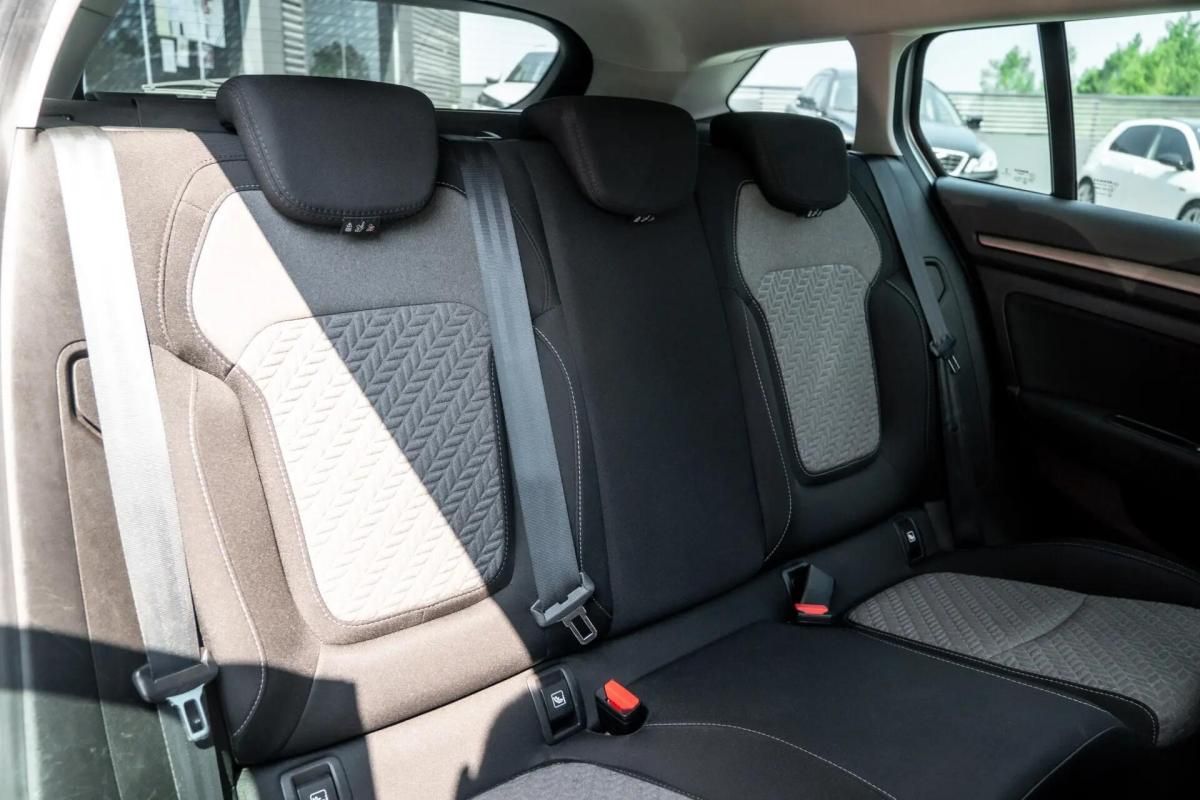 renault-megane-sport-tourer-2021-diesel-1461cc