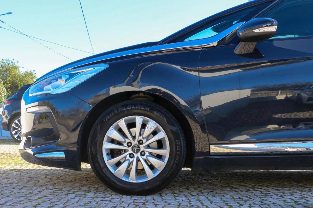 ds-ds-5-2014-diesel-1560cc