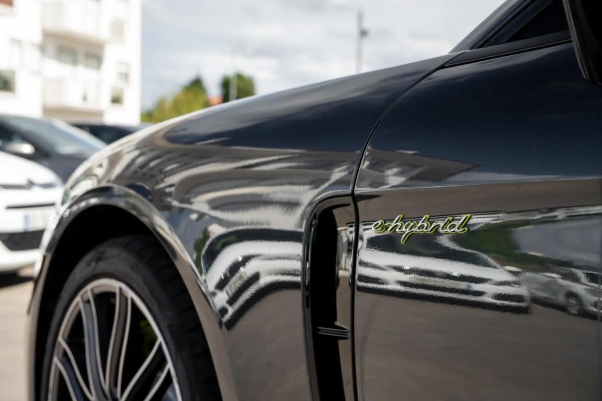porsche-panamera-2018-hibrido-a-gasolina-2894cc