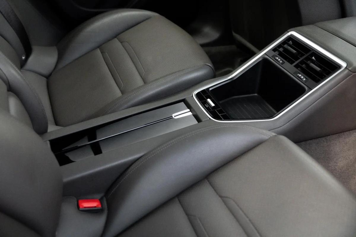 porsche-panamera-2018-hibrido-a-gasolina-2894cc