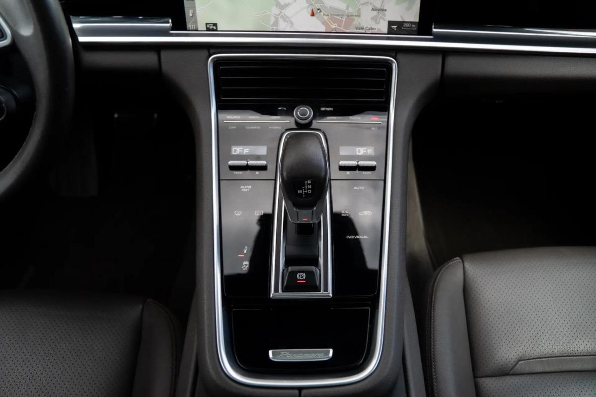 porsche-panamera-2018-hibrido-a-gasolina-2894cc