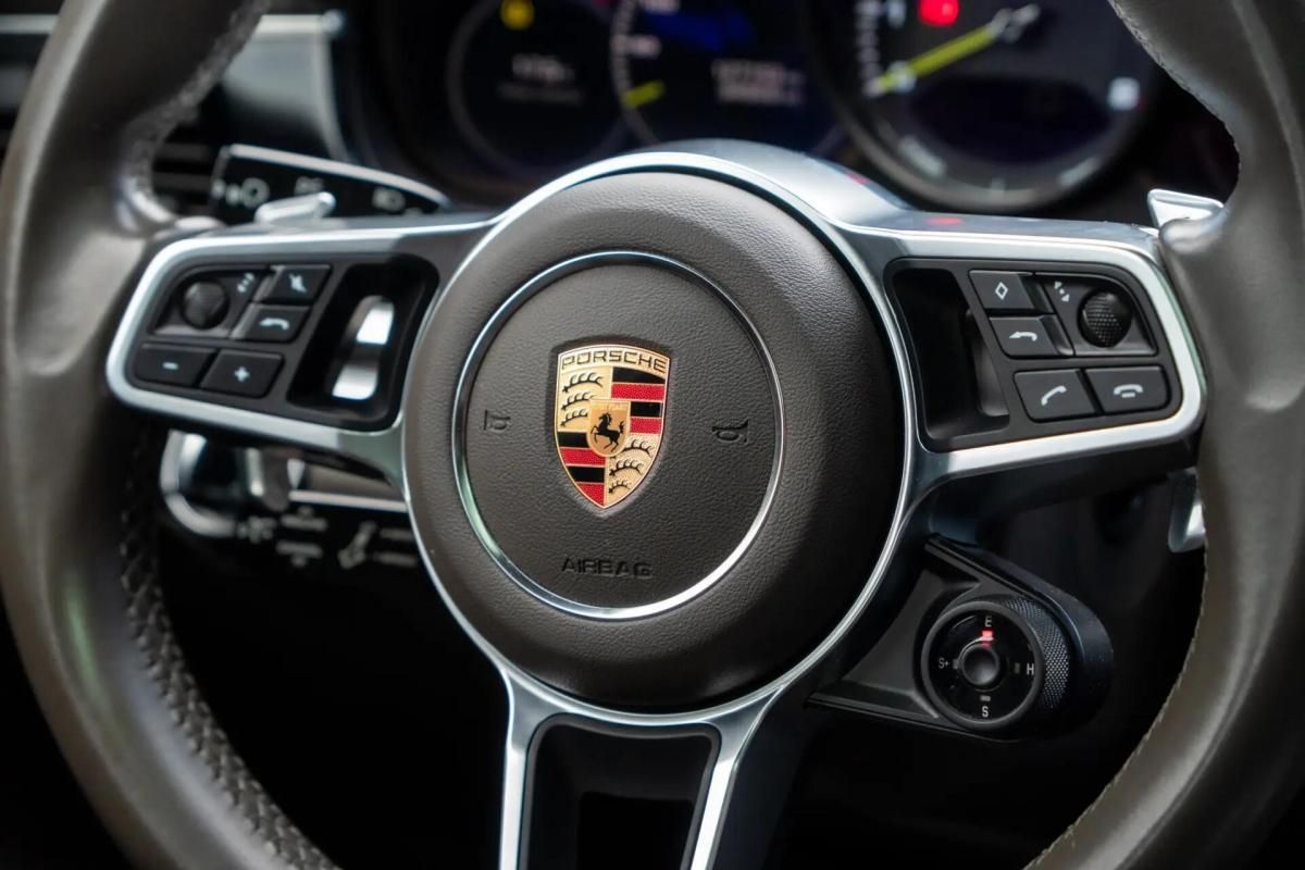 porsche-panamera-2018-hibrido-a-gasolina-2894cc