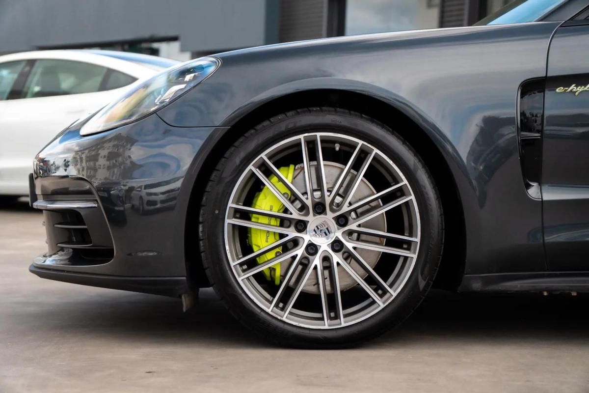 porsche-panamera-2018-hibrido-a-gasolina-2894cc