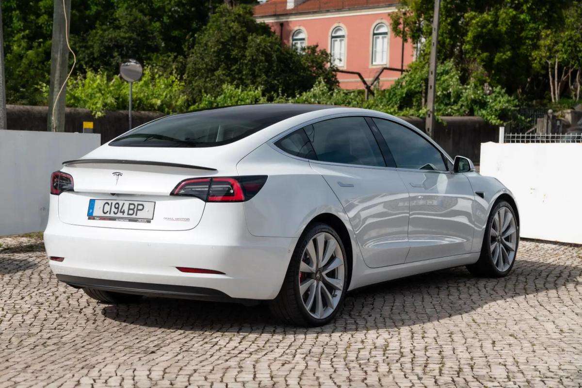 tesla-model-3-2019-eletrico-0cc