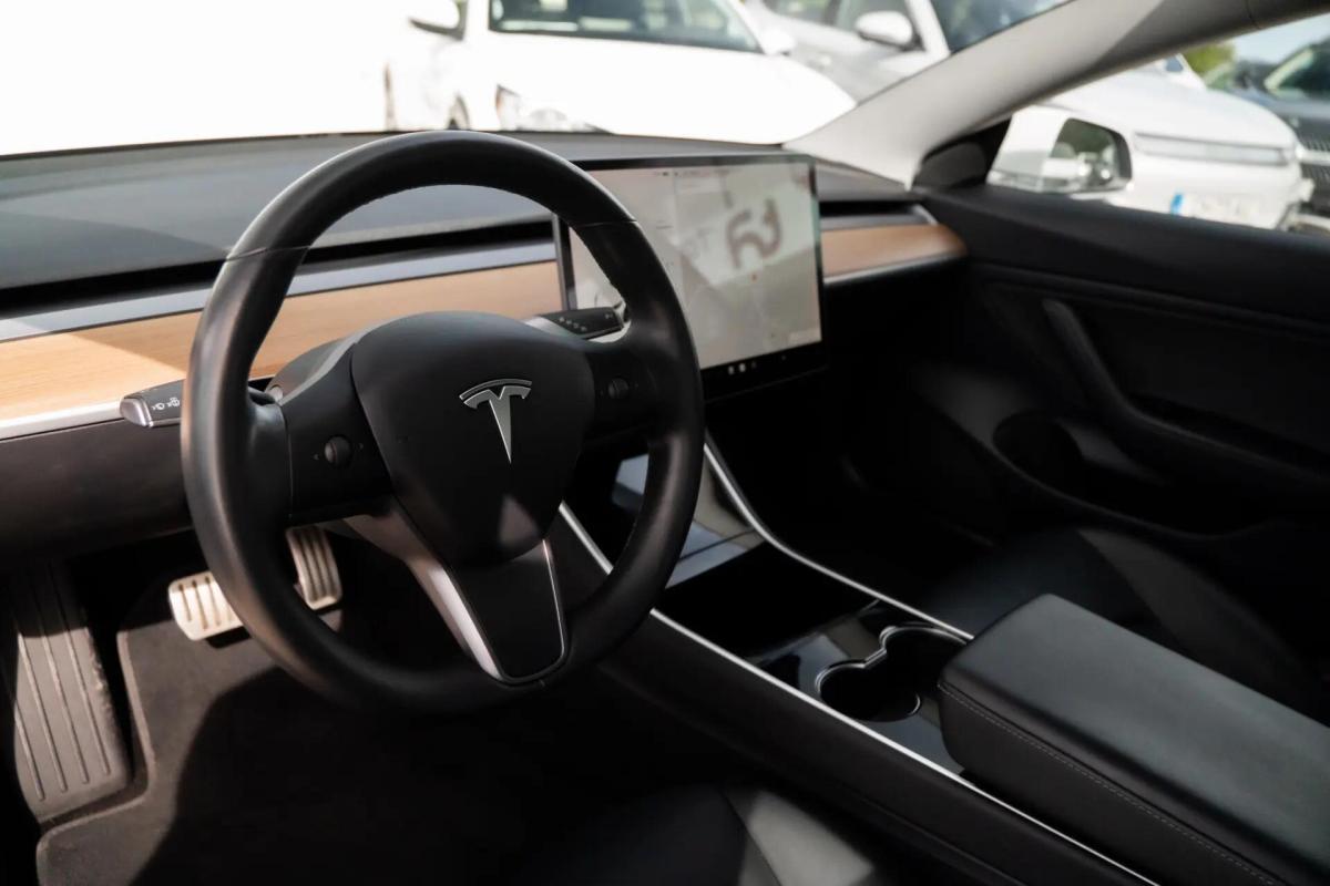 tesla-model-3-2019-eletrico-0cc