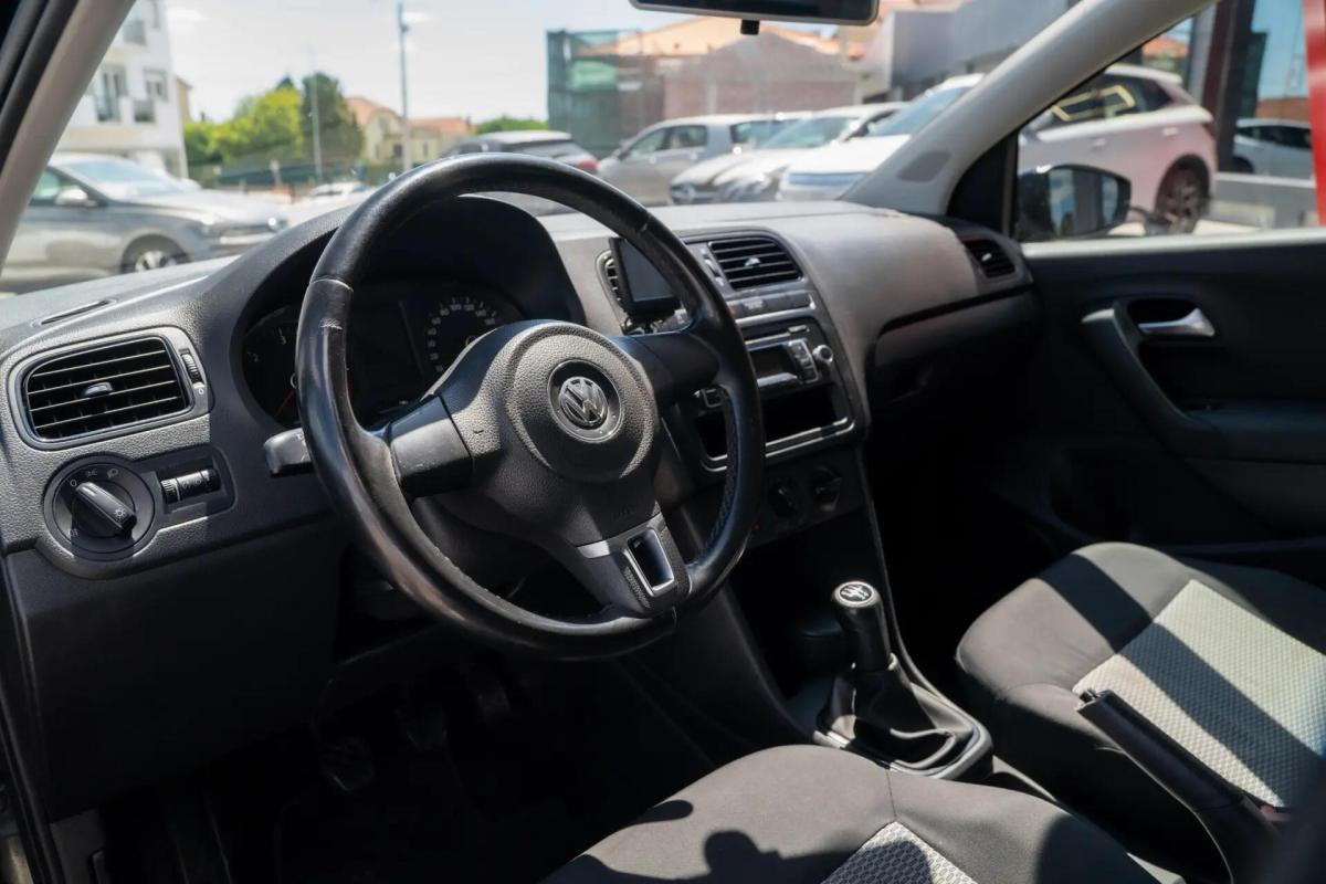volkswagen-polo-2010-diesel-1598cc