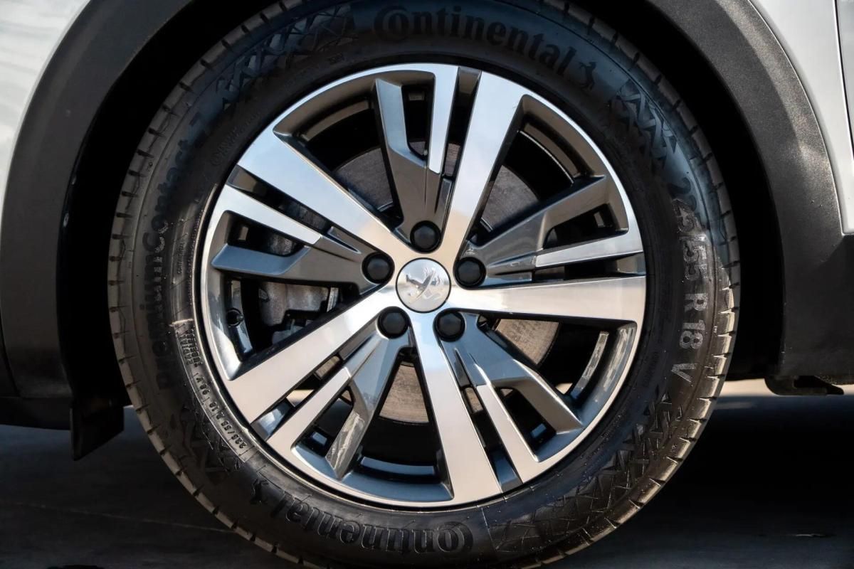 peugeot-3008-2022-hibrido-a-gasolina-1598cc