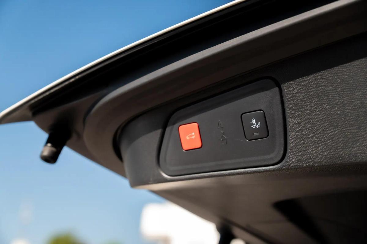 peugeot-3008-2022-hibrido-a-gasolina-1598cc