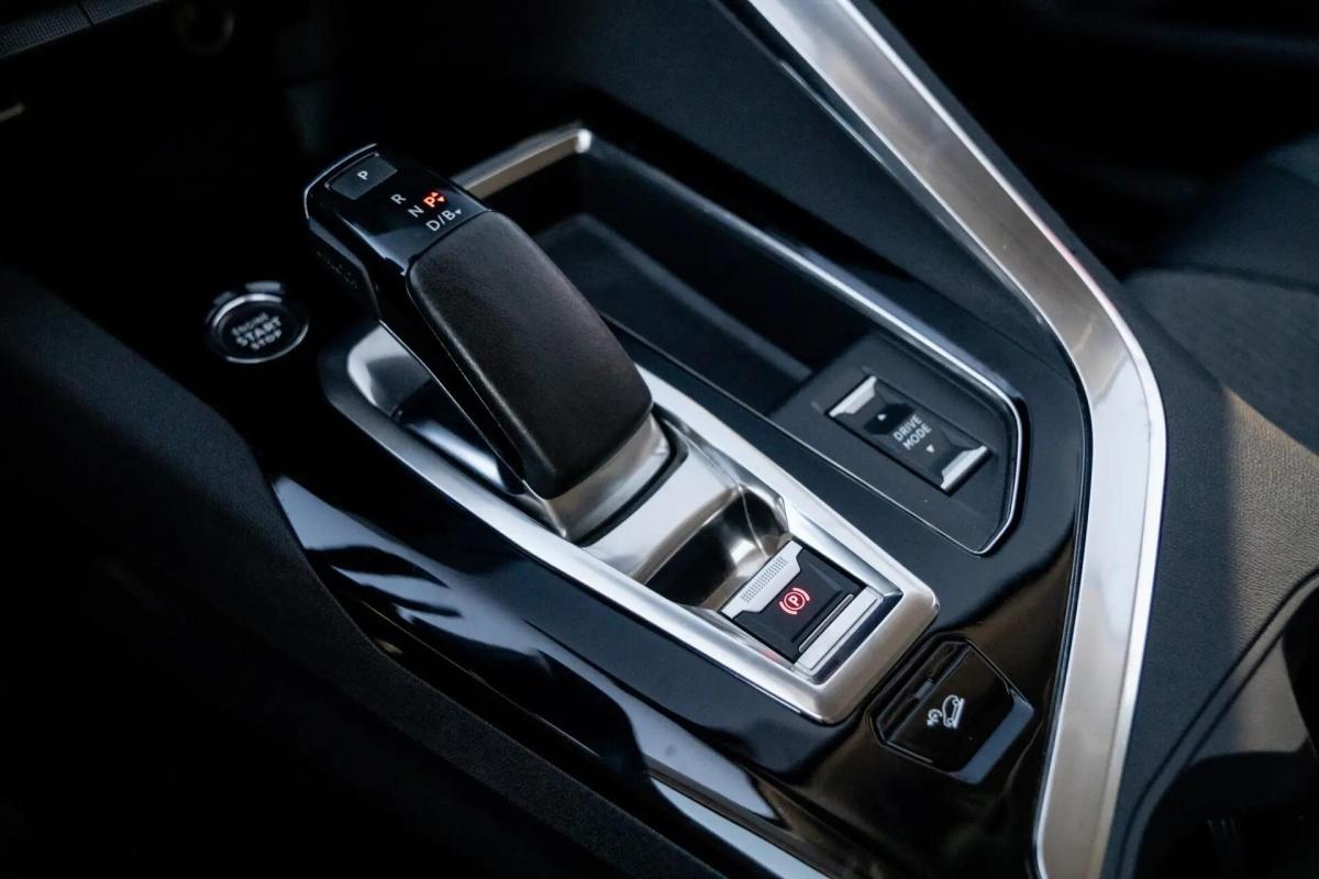 peugeot-3008-2022-hibrido-a-gasolina-1598cc