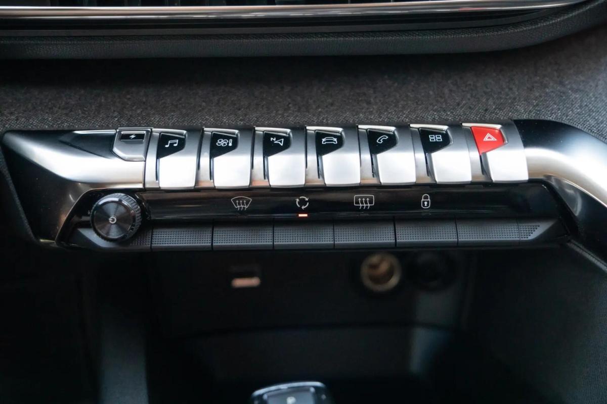 peugeot-3008-2022-hibrido-a-gasolina-1598cc