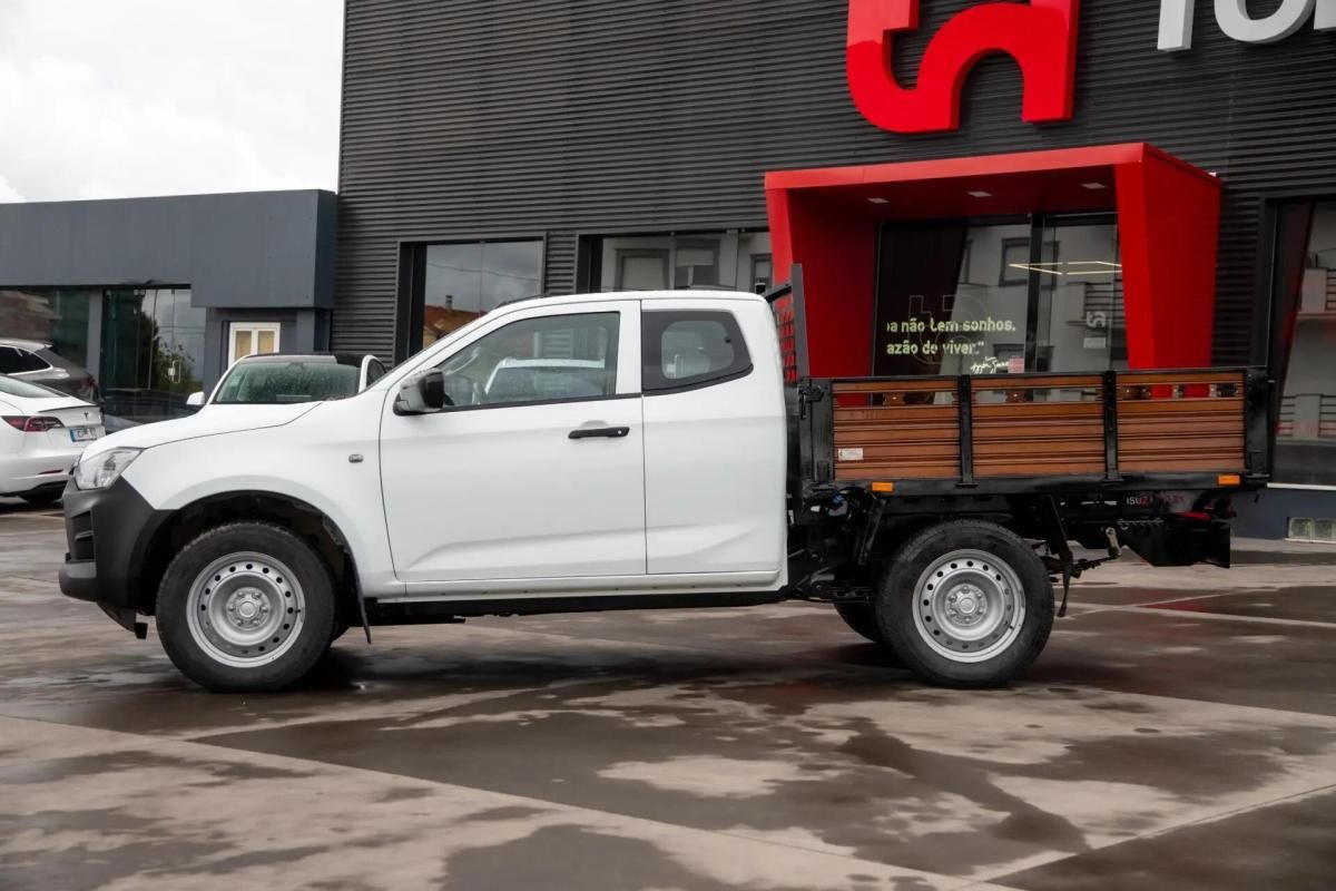 isuzu-d-max-2024-diesel-1898cc