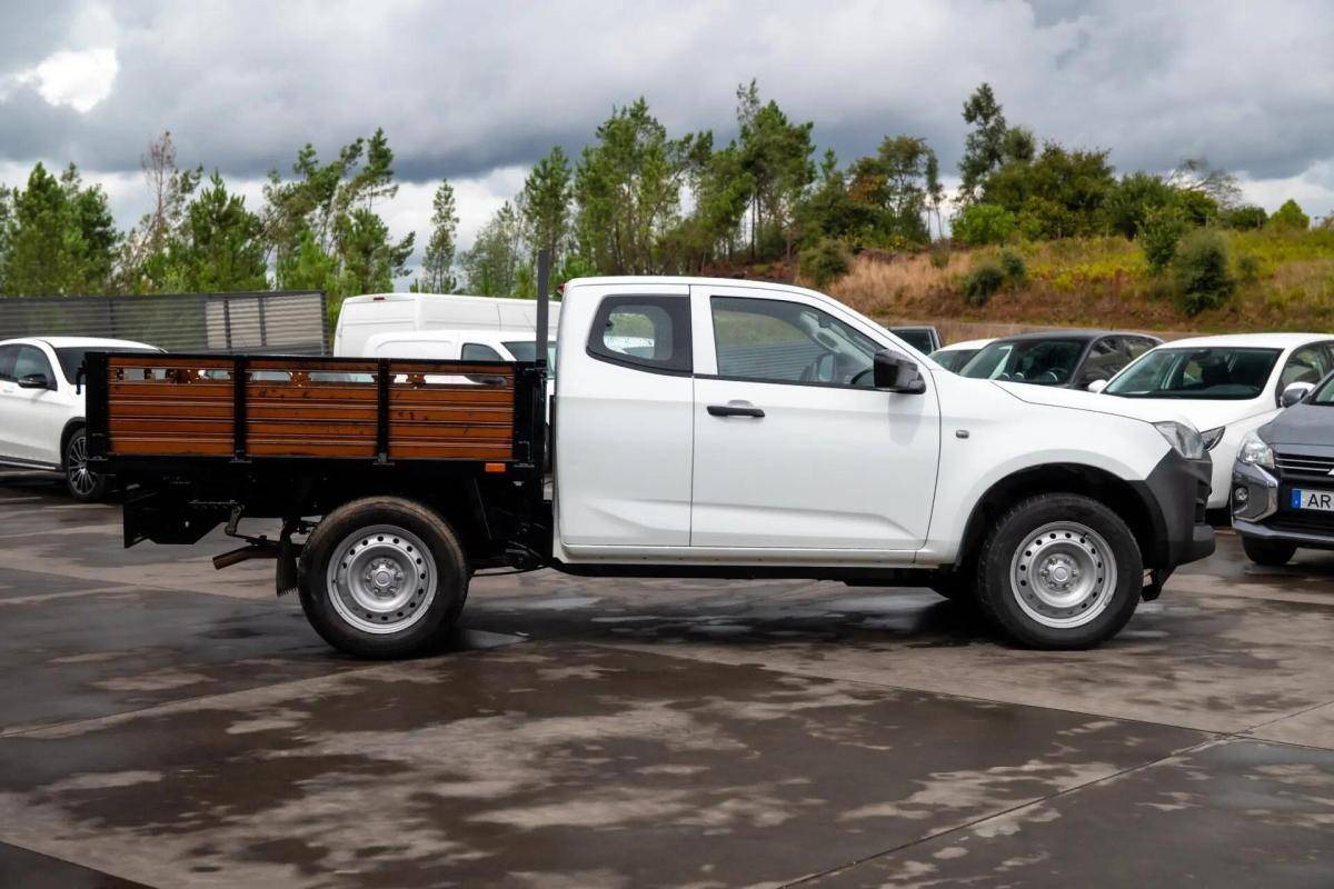 isuzu-d-max-2024-diesel-1898cc