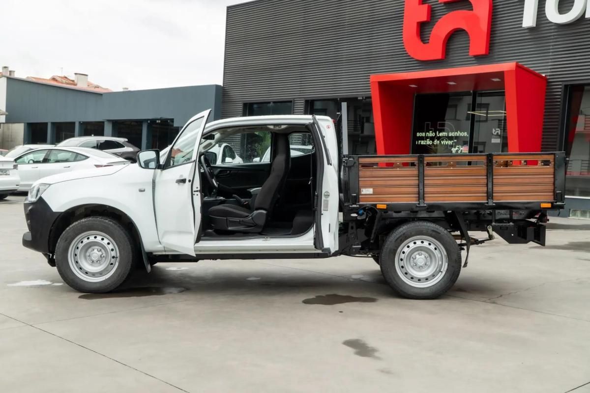 isuzu-d-max-2024-diesel-1898cc