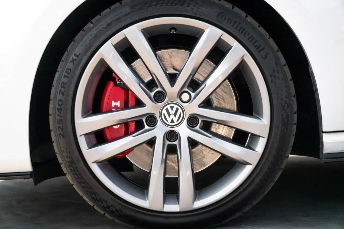 volkswagen-golf-2016-gasolina-1984cc