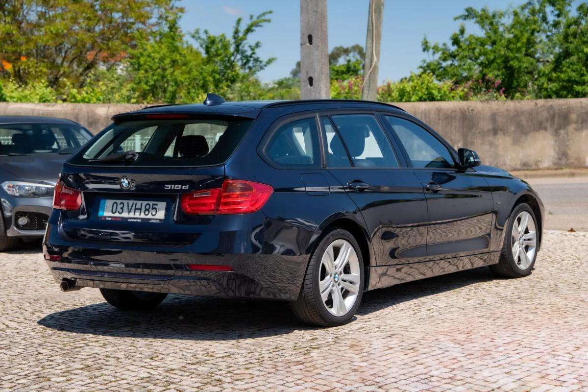 bmw-serie-3-318d-touring-2013-diesel-1995cc