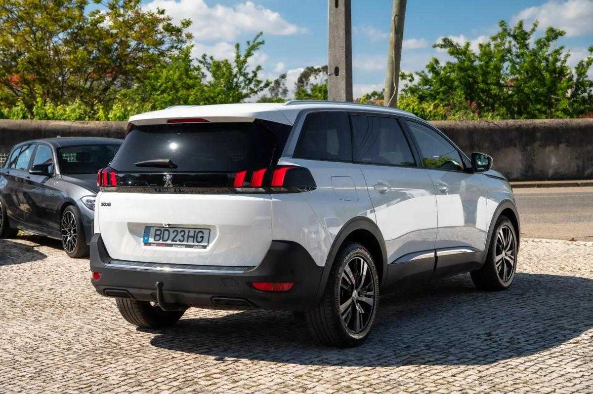 peugeot-5008-2018-diesel-1499cc