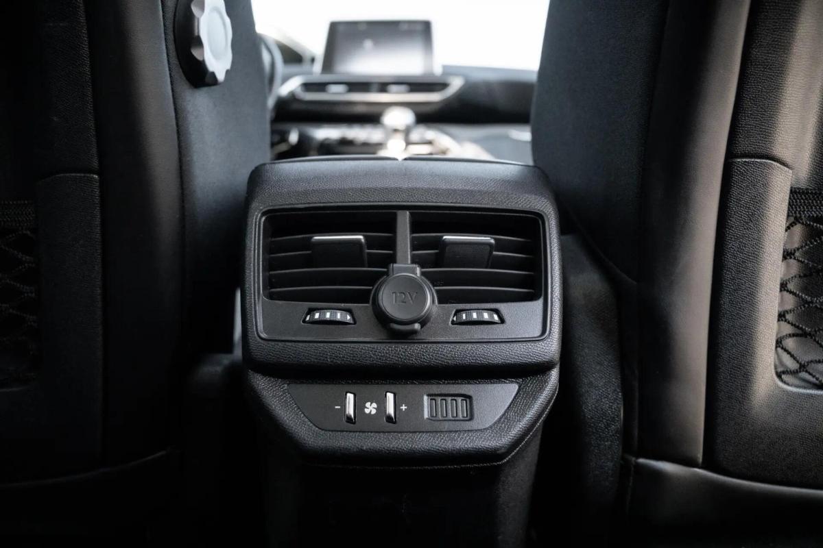 peugeot-5008-2018-diesel-1499cc