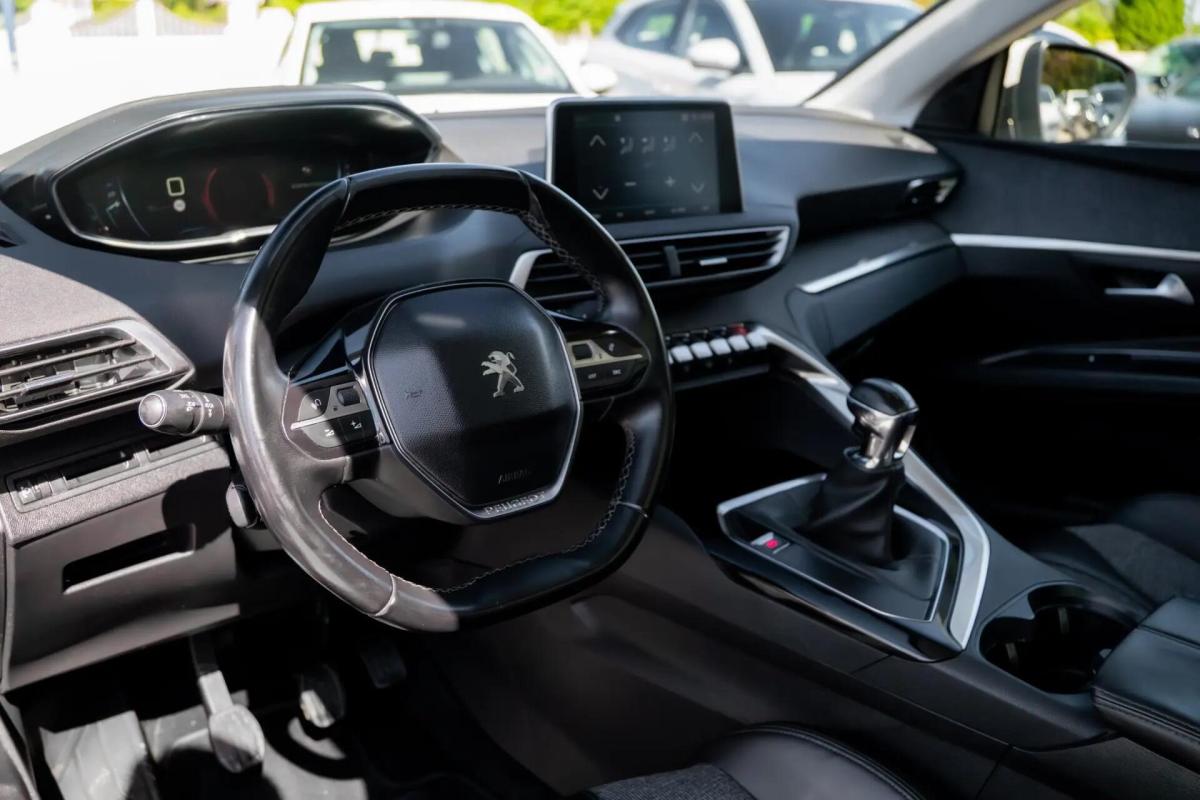 peugeot-5008-2018-diesel-1499cc