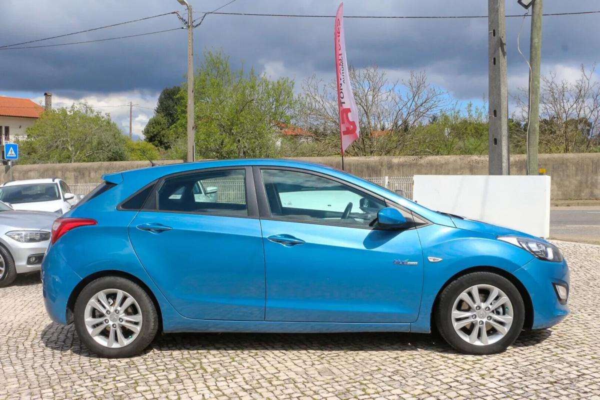 hyundai-i30-2012-diesel-1582cc