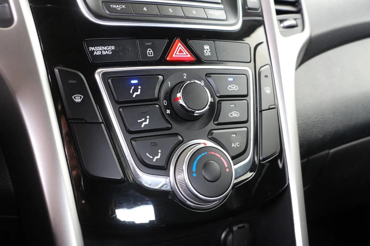 hyundai-i30-2012-diesel-1582cc