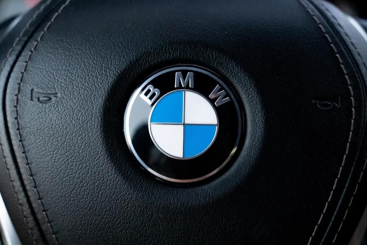 bmw-serie-5-2018-hibrido-a-gasolina-1998cc