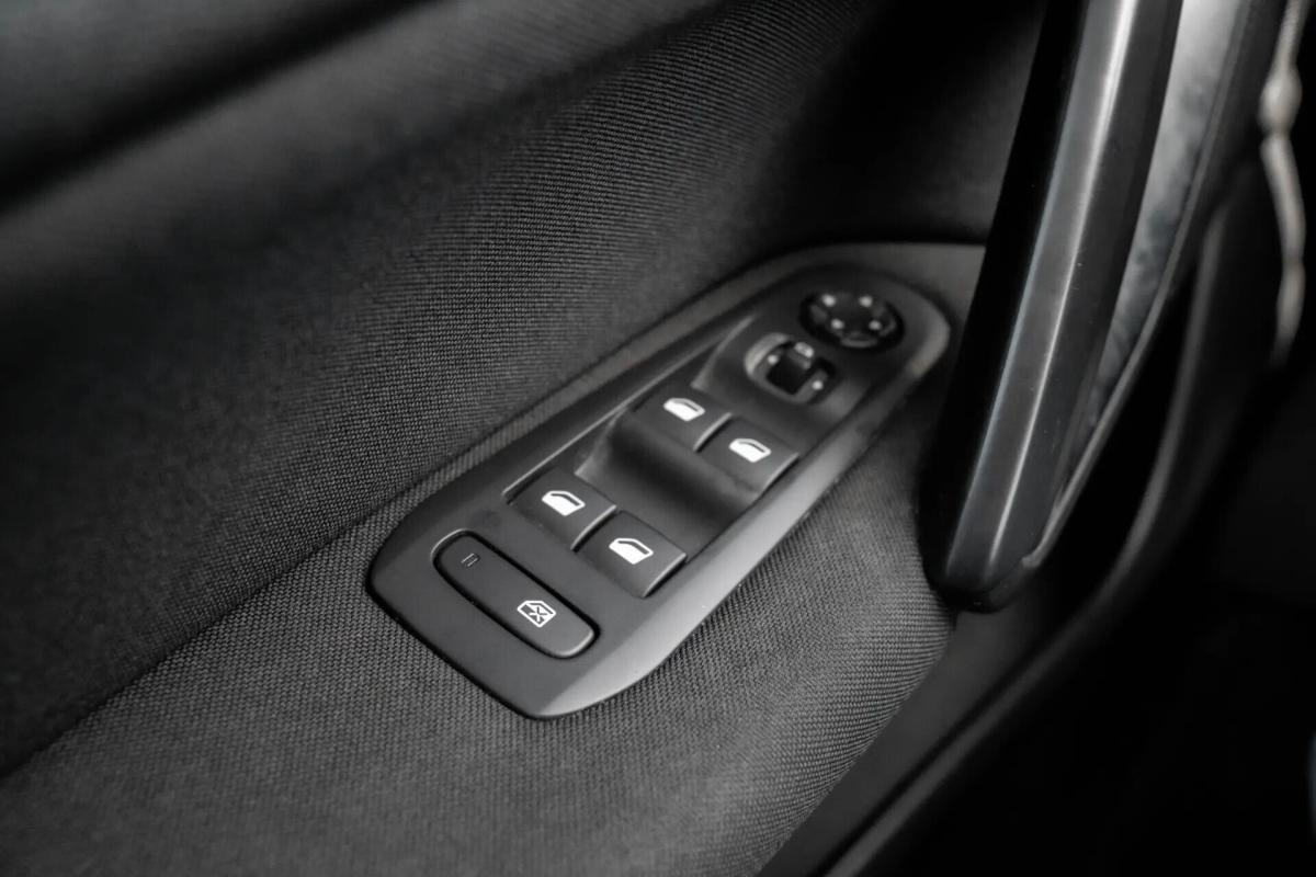 peugeot-308-2019-diesel-1499cc