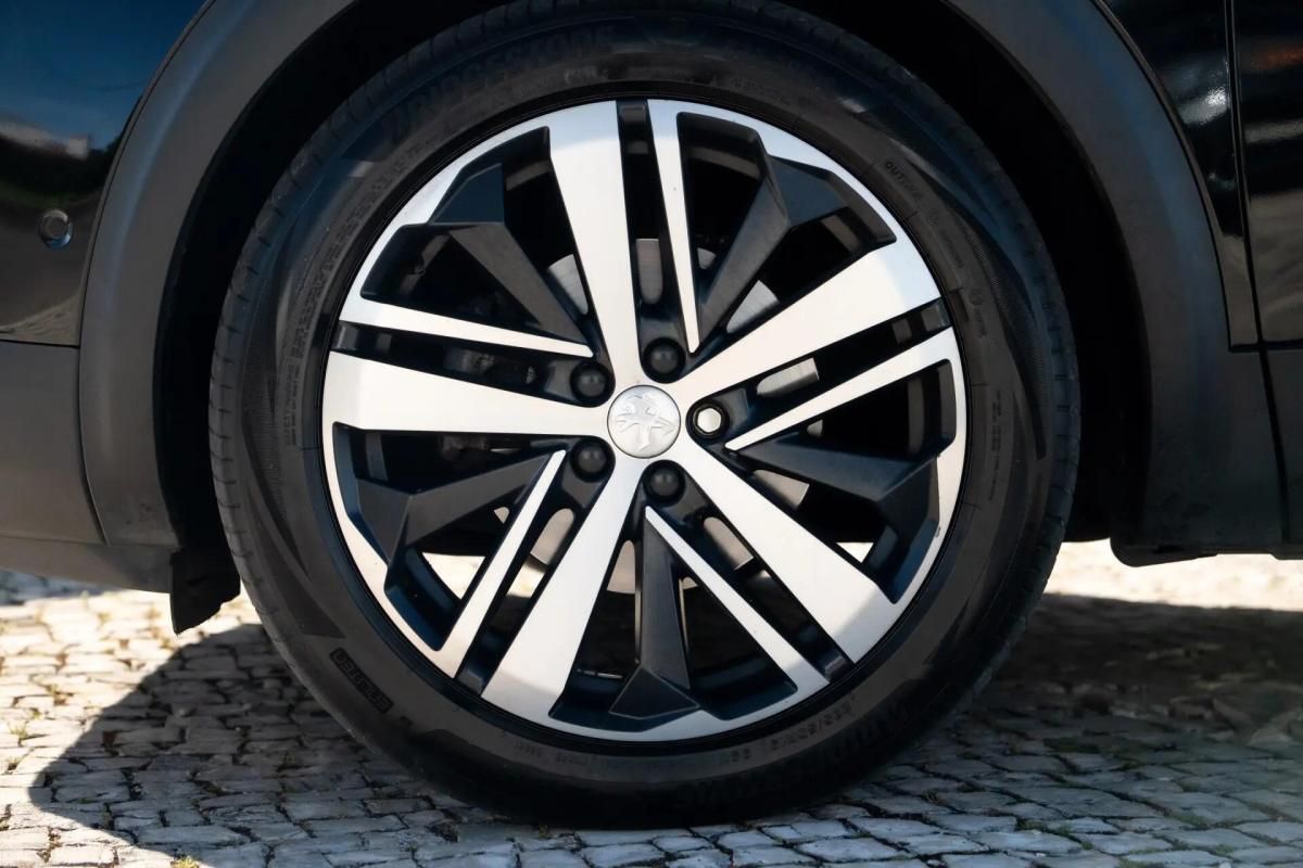 peugeot-3008-2018-diesel-1997cc