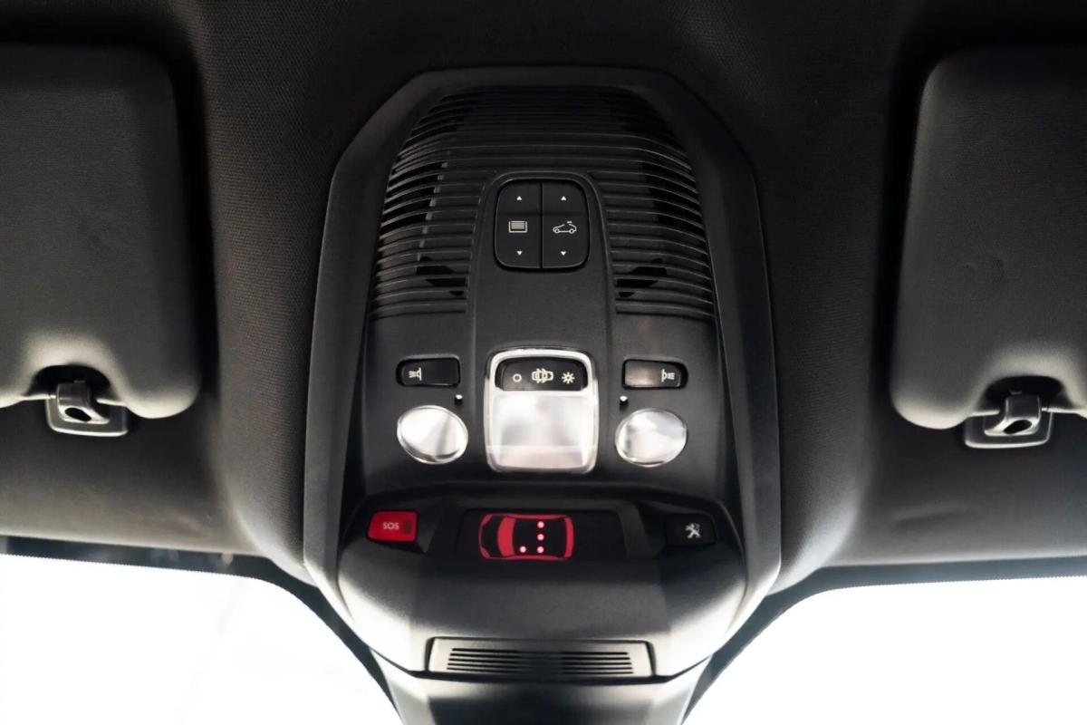 peugeot-3008-2018-diesel-1997cc