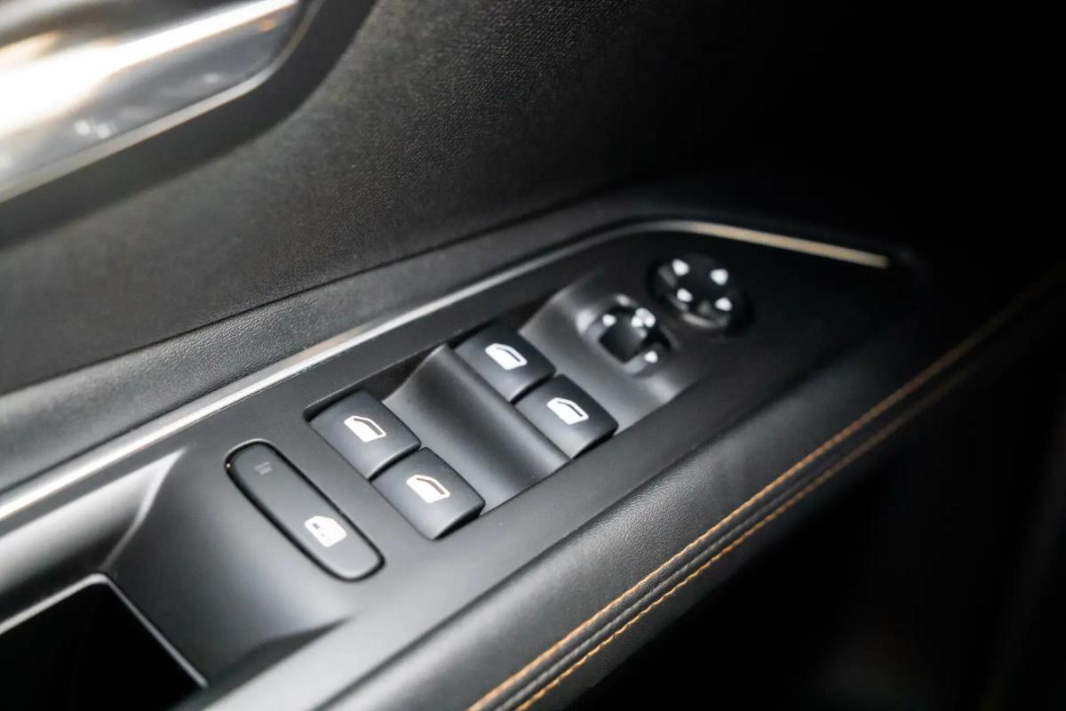 peugeot-3008-2018-diesel-1997cc