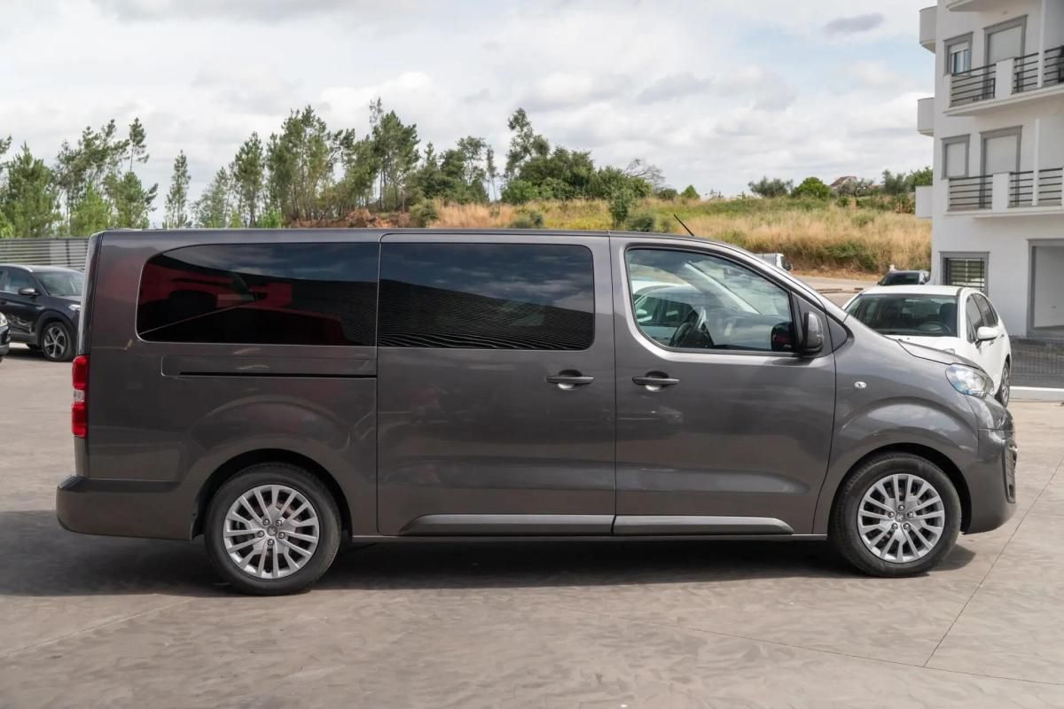 peugeot-traveller-2021-diesel-1499cc
