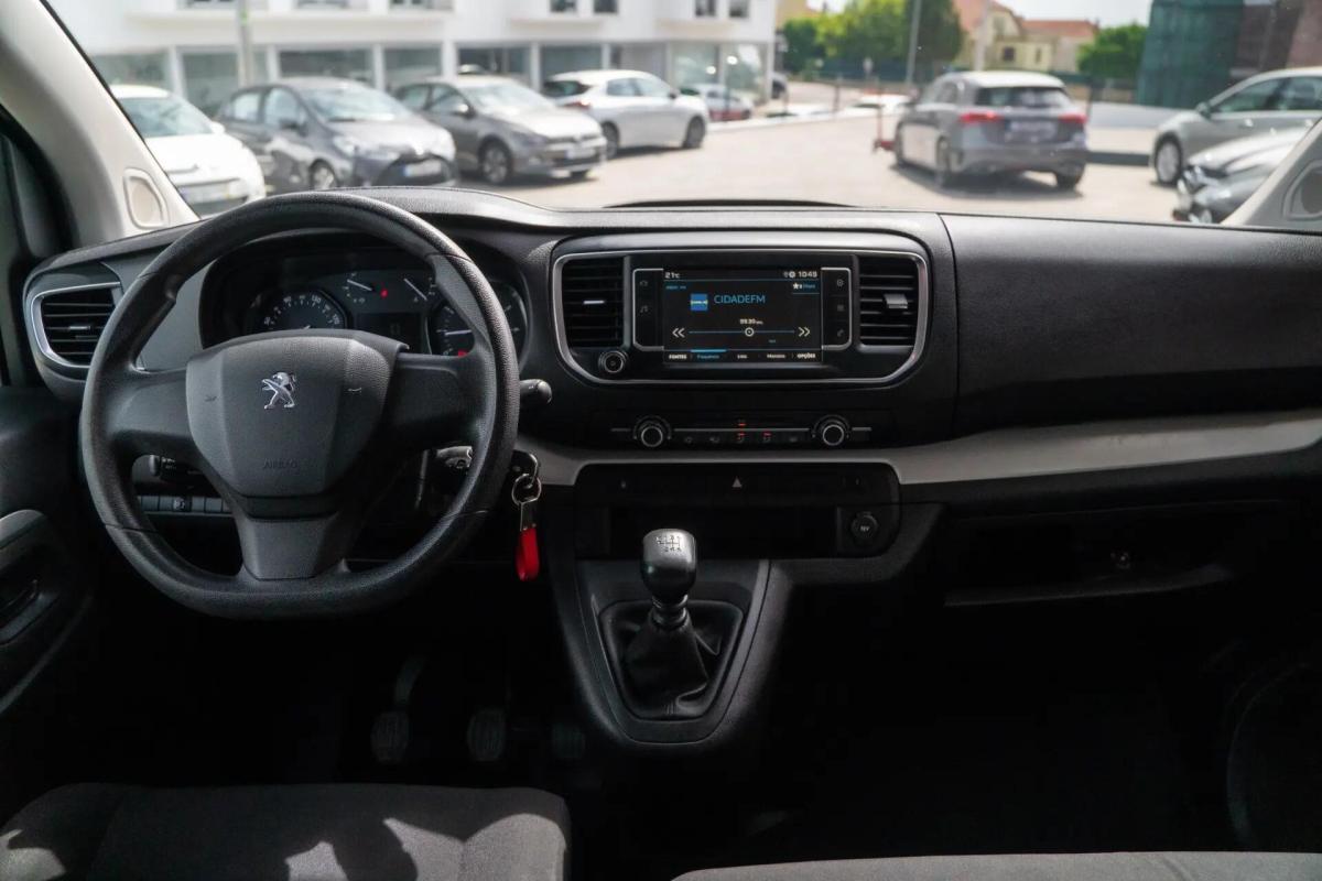 peugeot-traveller-2021-diesel-1499cc