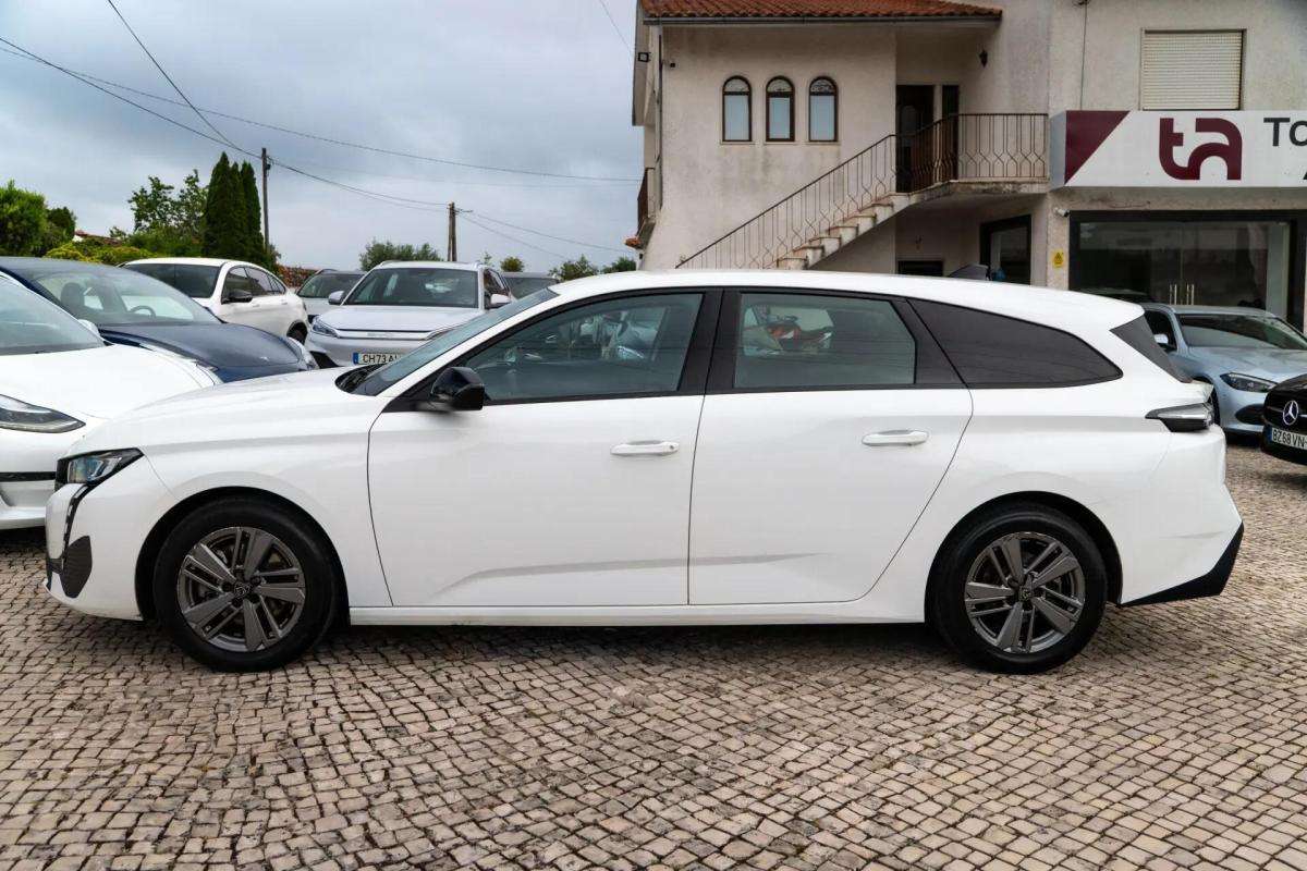 peugeot-308-sw-2022-diesel-1499cc