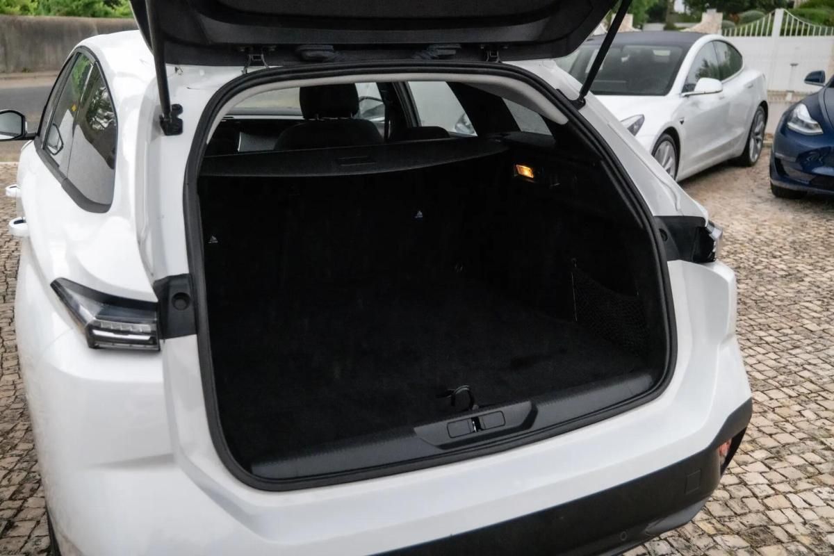 peugeot-308-sw-2022-diesel-1499cc