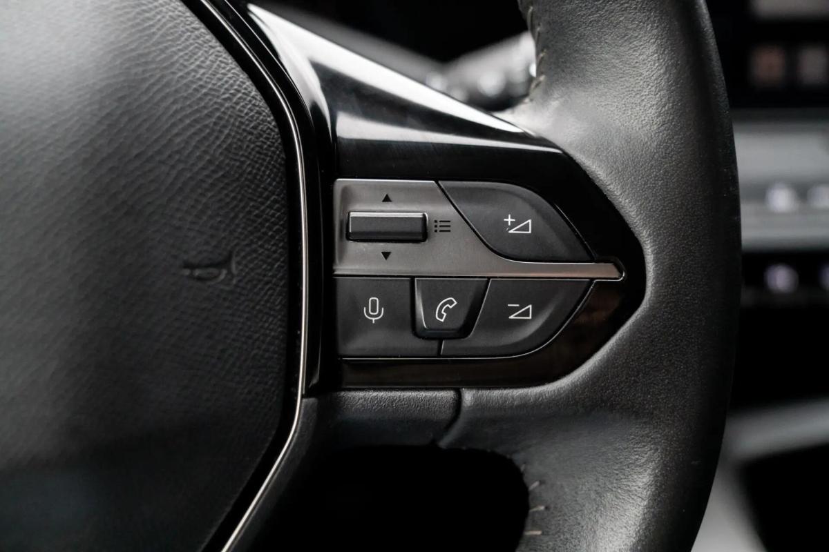 peugeot-308-sw-2022-diesel-1499cc