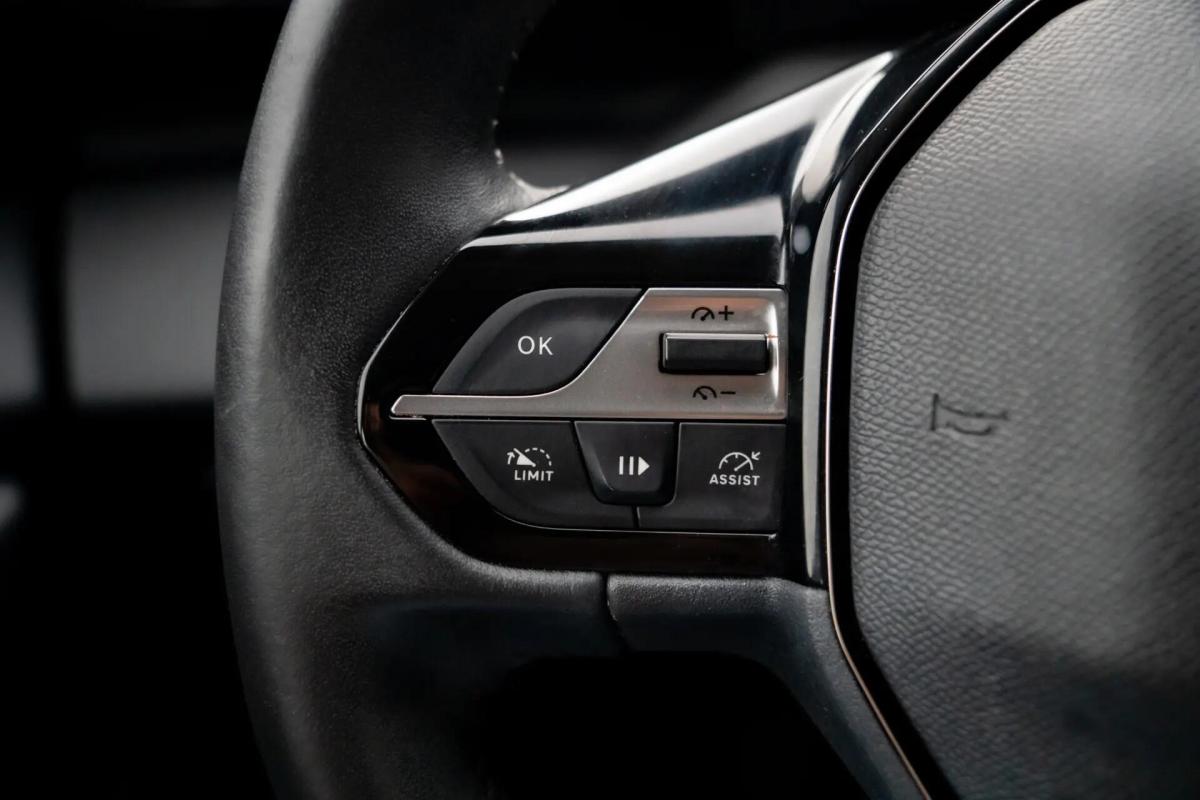 peugeot-308-sw-2022-diesel-1499cc