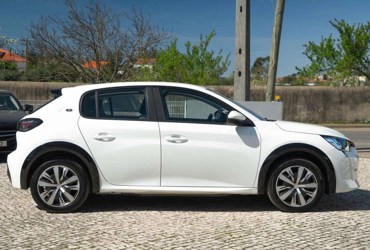 peugeot-e-208-2022-eletrico-0cc