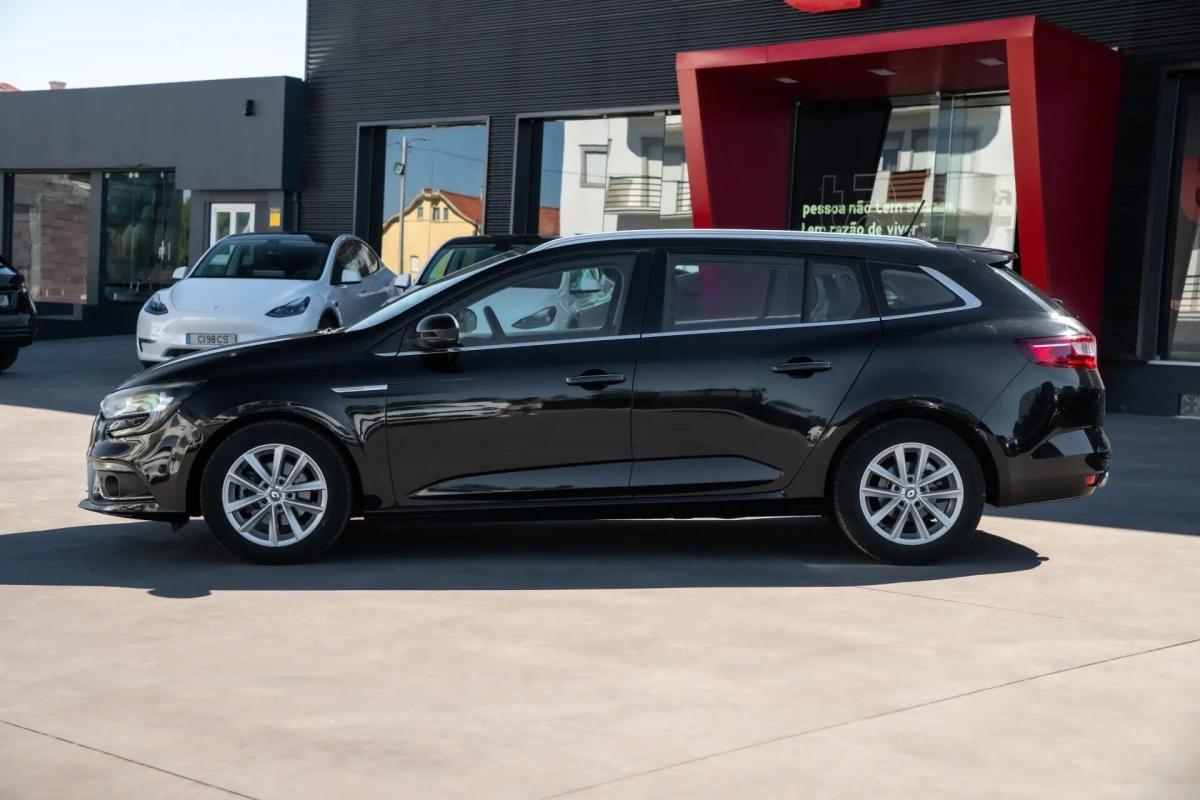 renault-megane-sport-tourer-2017-diesel-1461cc