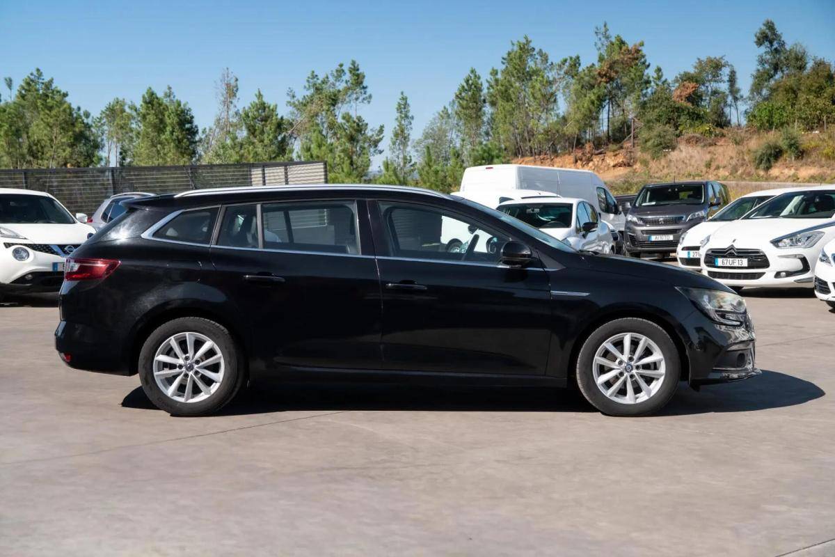 renault-megane-sport-tourer-2017-diesel-1461cc