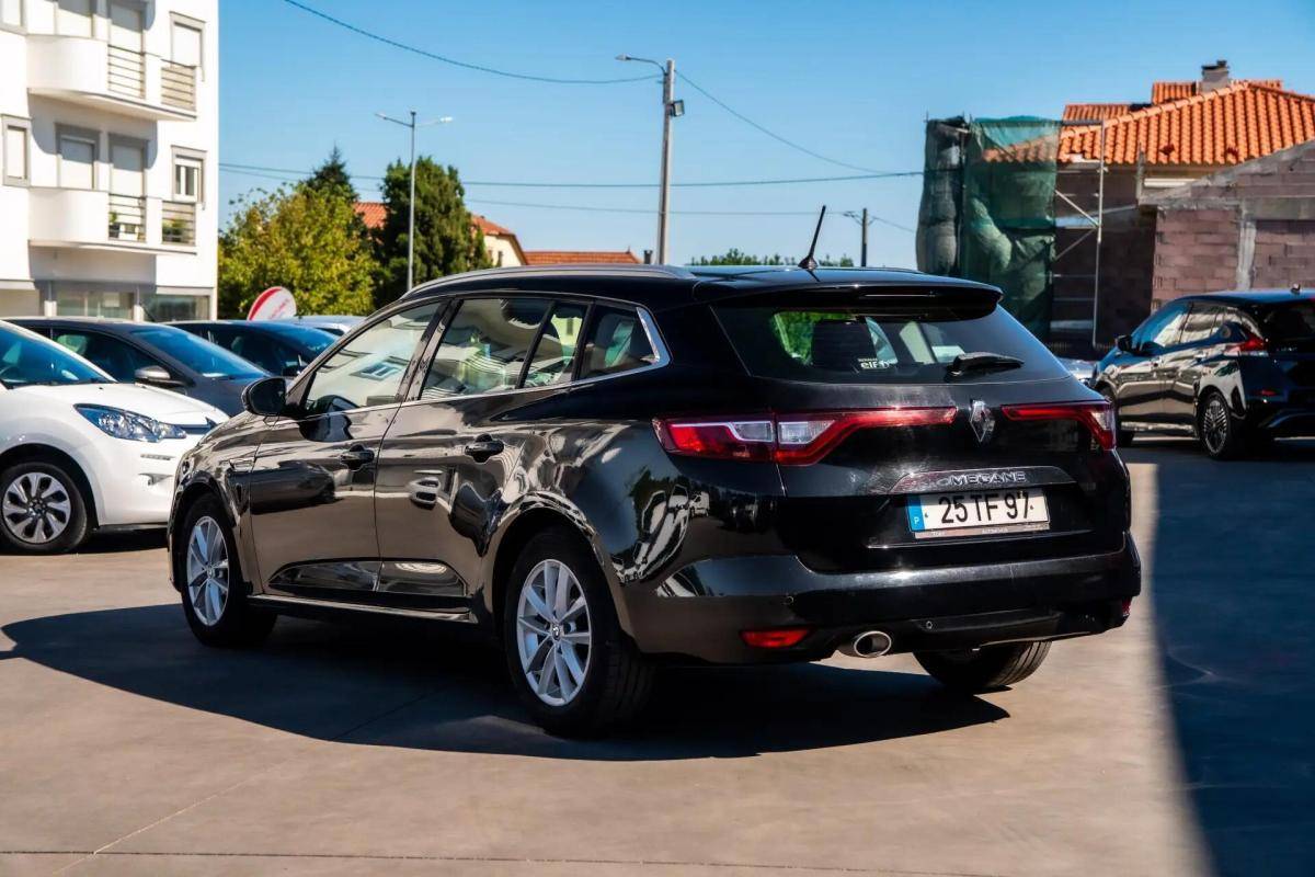 renault-megane-sport-tourer-2017-diesel-1461cc
