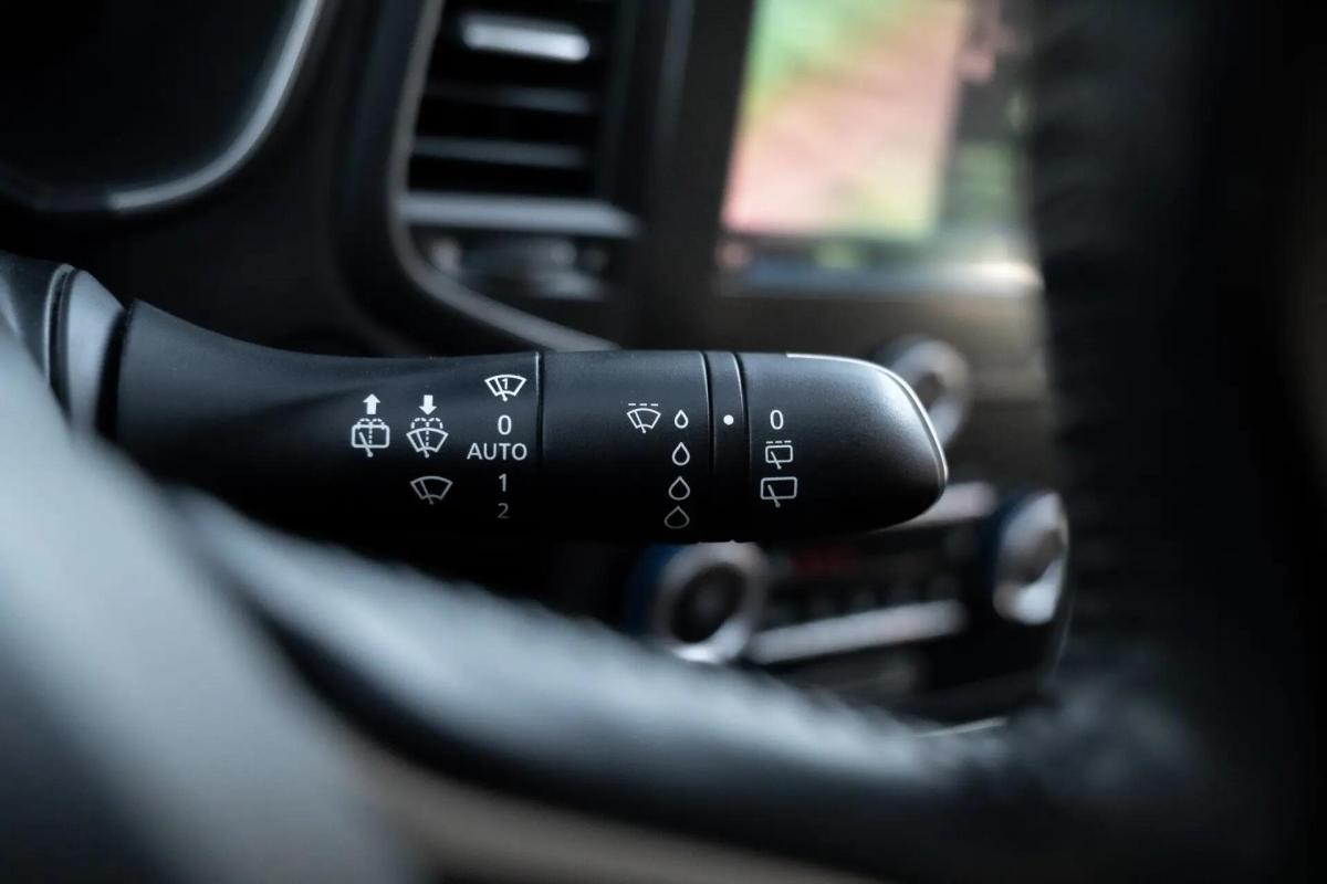 renault-megane-sport-tourer-2017-diesel-1461cc