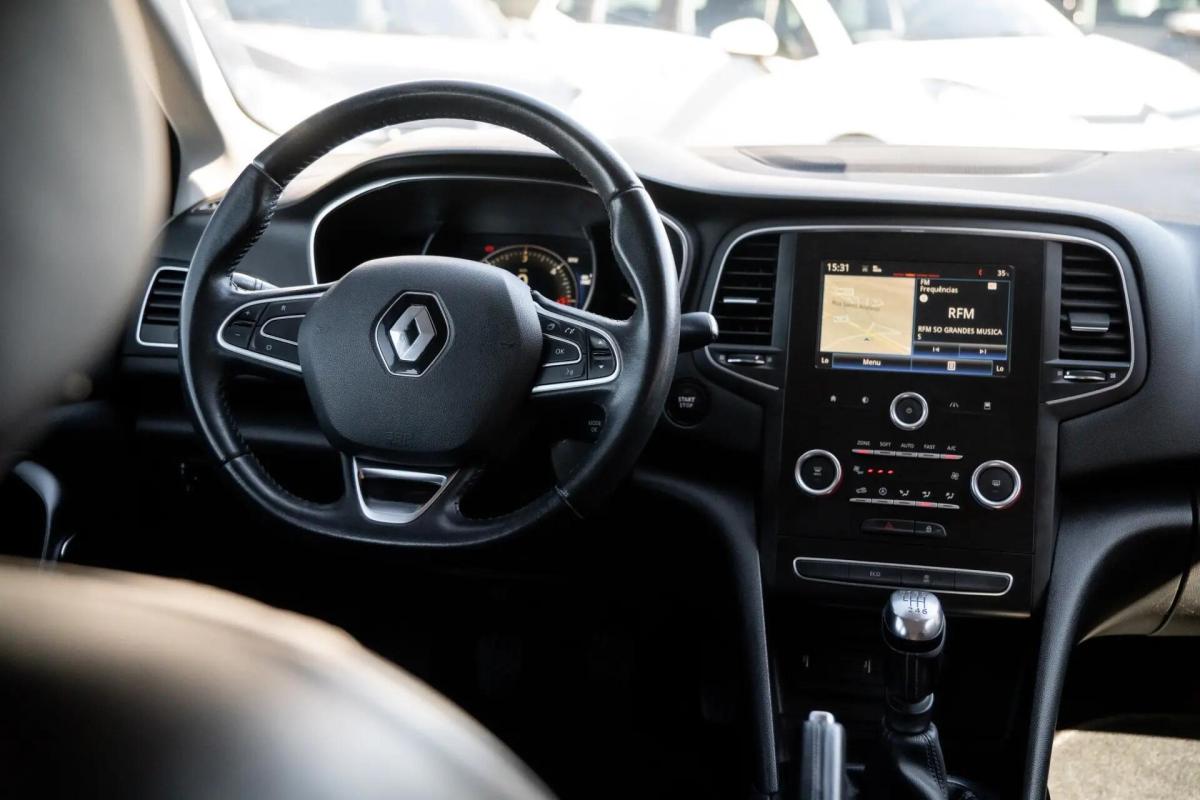 renault-megane-sport-tourer-2017-diesel-1461cc